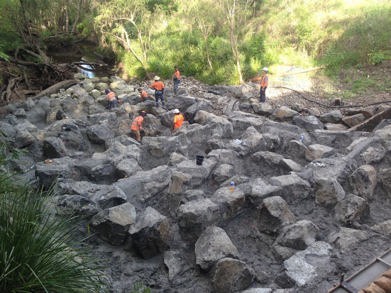 Berrys Weir Bremer River construction concreting